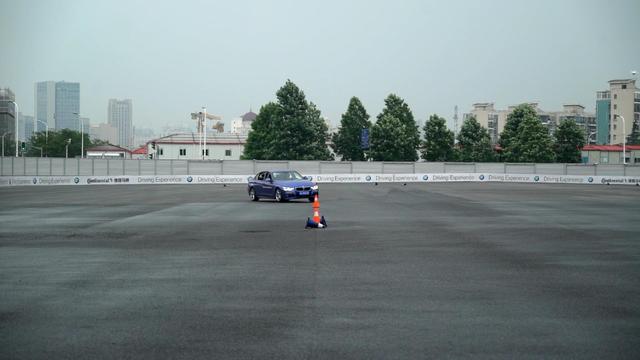 胜芳钢厂招聘最新科技司机,引领未来工业之旅,独特工作体验等你来体验