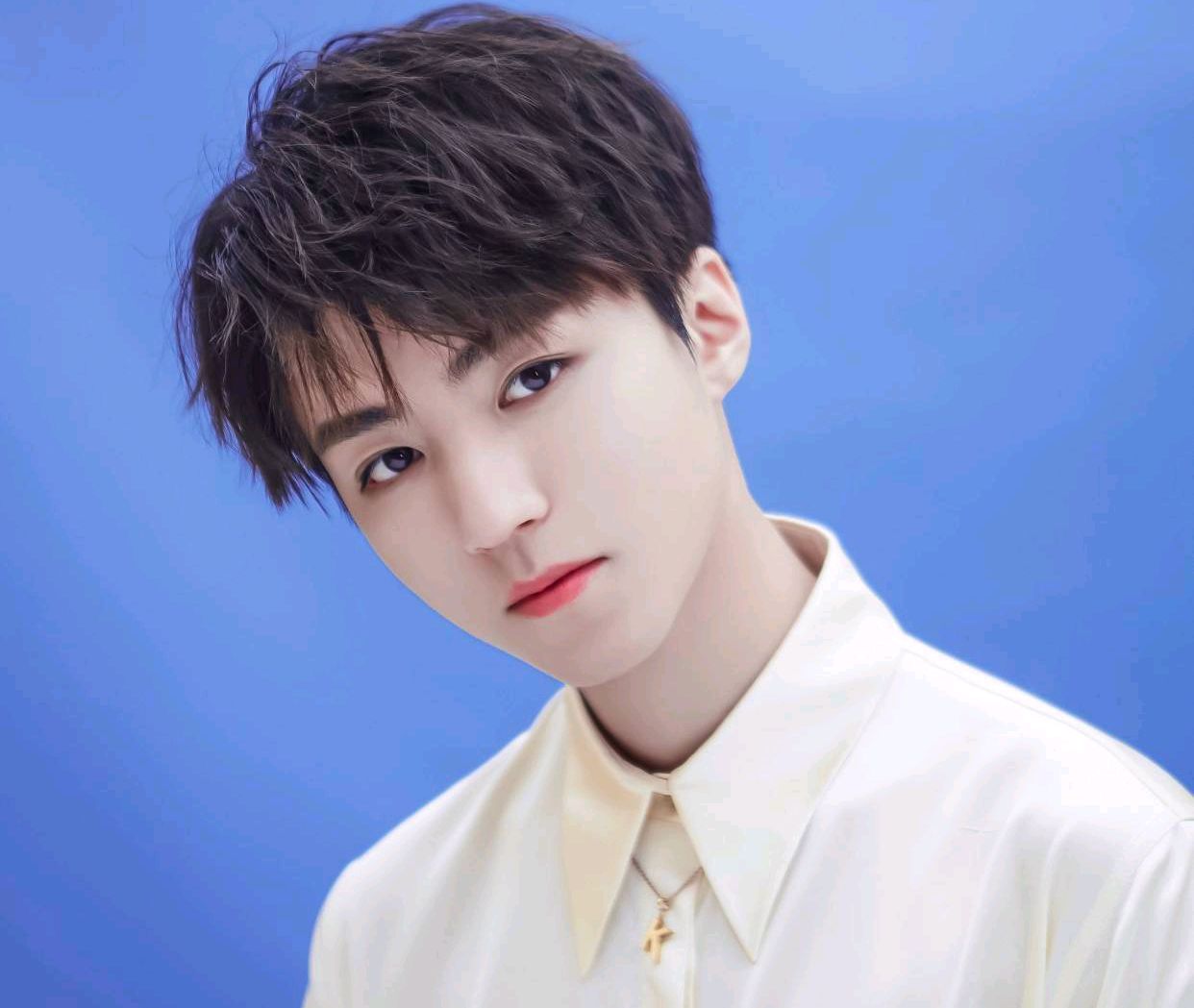 最新王俊凯帅气图片集结,火热呈现!