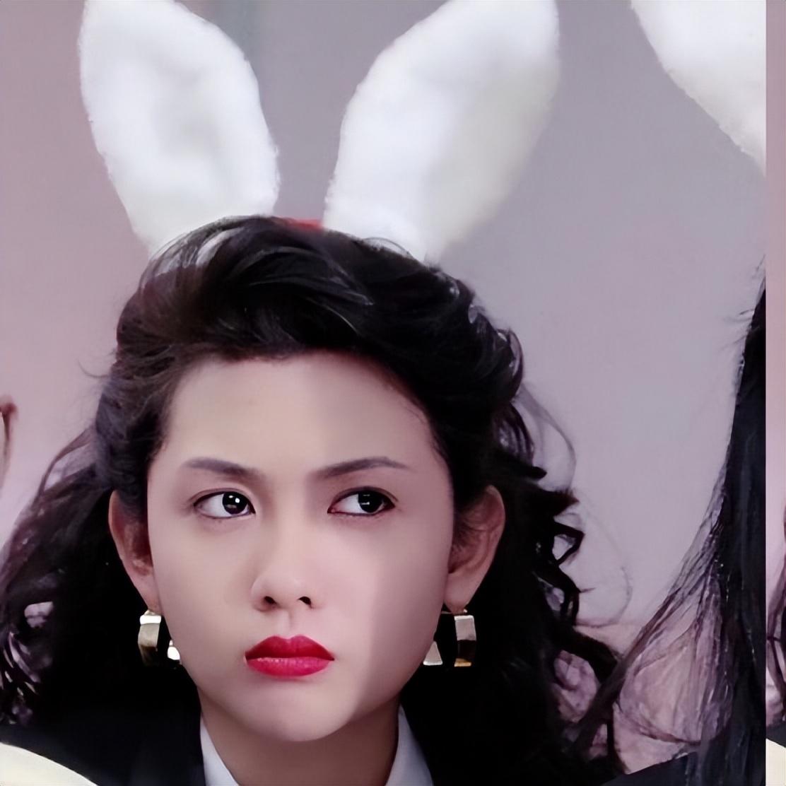 邱淑贞最新照片与小巷深处的特色小店探索