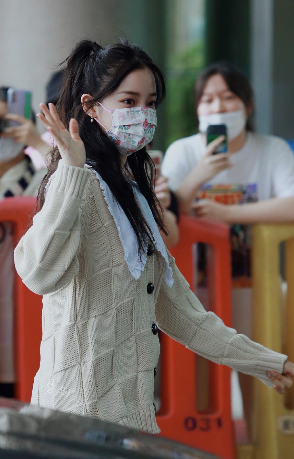 小巷深处的独特发现,最新娃娃惊喜亮相