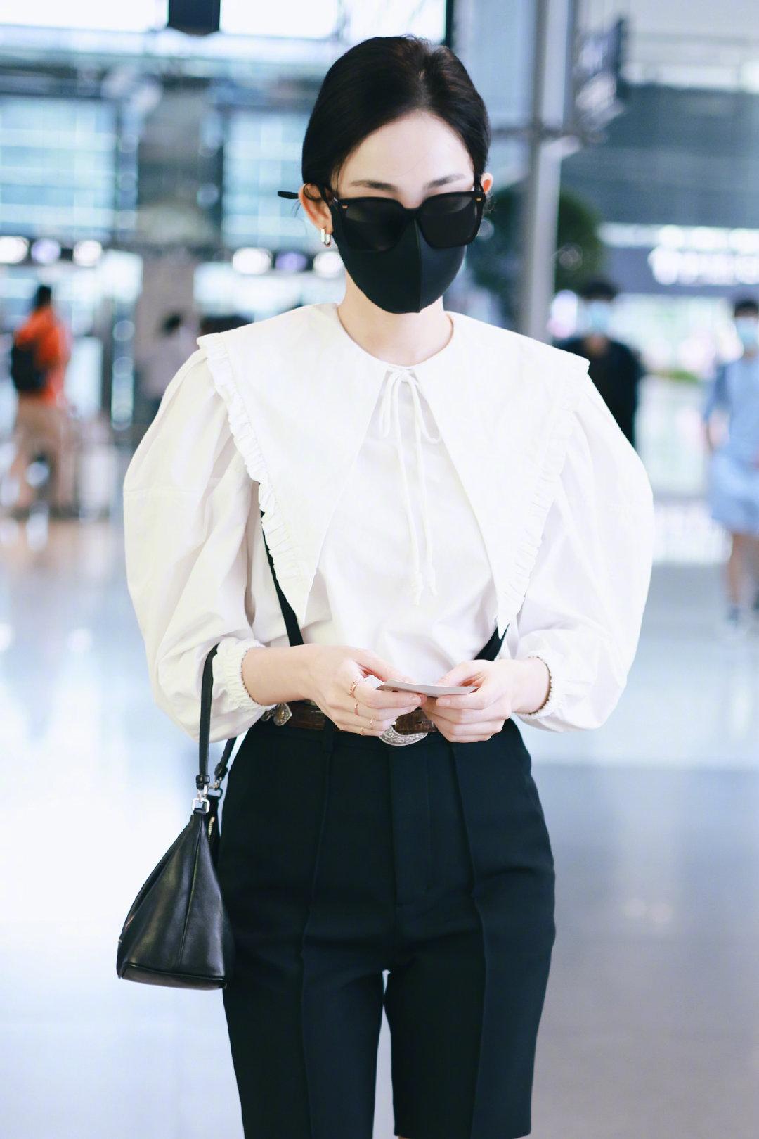 小巷深处的独特发现,最新娃娃惊喜亮相