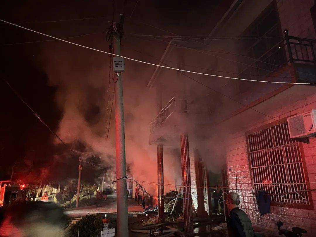 海安最新火灾事件全面解析，观点阐述与深度分析