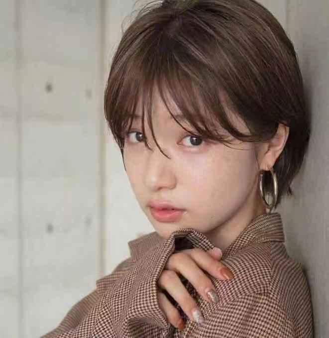 明星最新短发,明星最新短发,科技重塑发型魅力,开启个性潮流新纪元