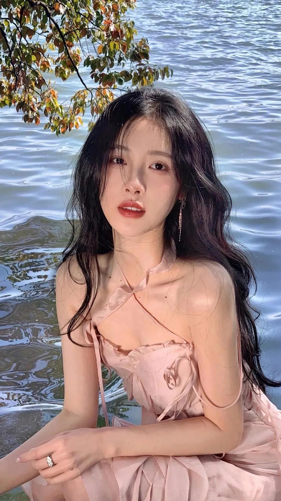 科技美学新纪元，最新流行壁纸展现生活魅力