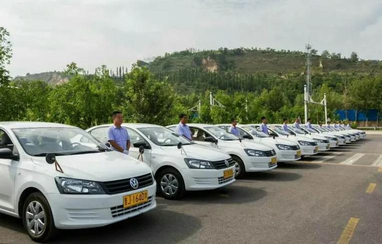 驾校最新价格概览,最新驾校价格一览表