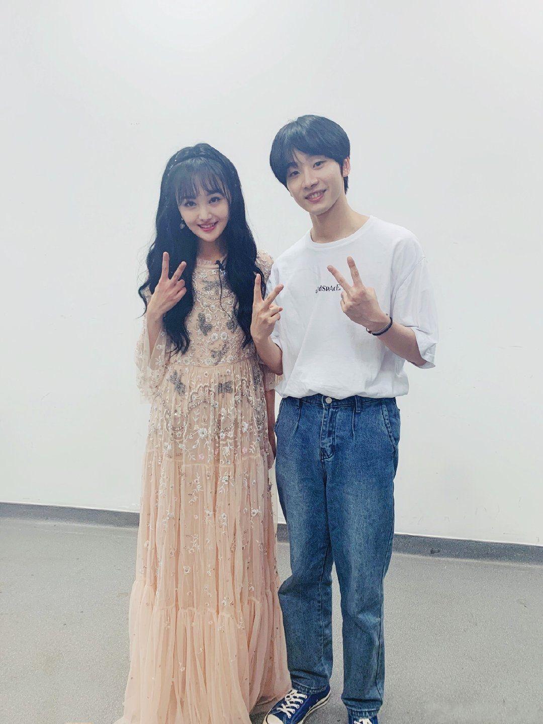 郑爽与杨洋的自然之旅,探索美景,寻找内心力量与启示的旅程