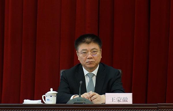 住建部高志勇最新职务,住建部高志勇的新职务，与自然美景的旅行，寻找内心的平和宁静