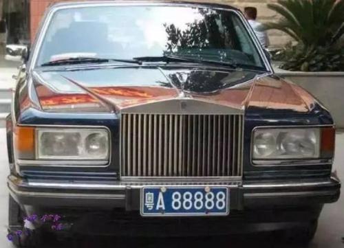 车牌保留最新规定二年,车牌保留最新规定二年,小巷深处的隐藏瑰宝探秘