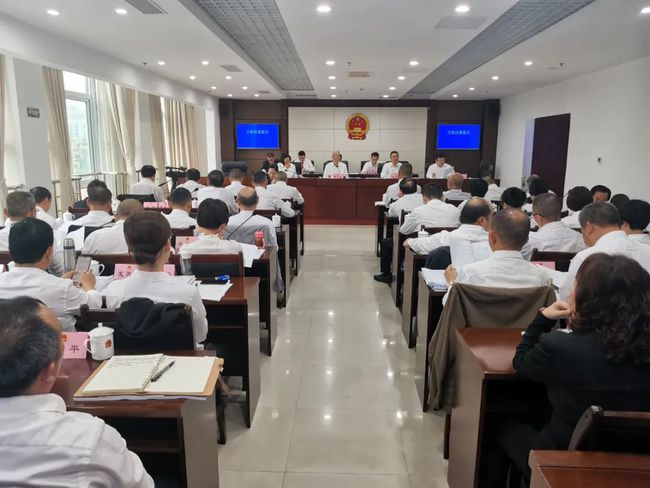 东兴区干部最新任免,变革中的自信与成就之路