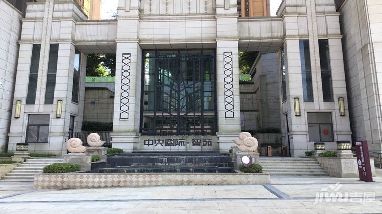 普天中央国际最新动态与小巷特色小店的味蕾冒险!