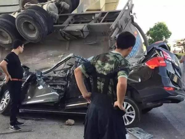 余姚车祸最新消息视频,科技助力实时资讯掌握