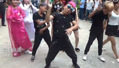 郑州尬舞最新消息,郑州尬舞最新消息,城市舞动风潮揭秘