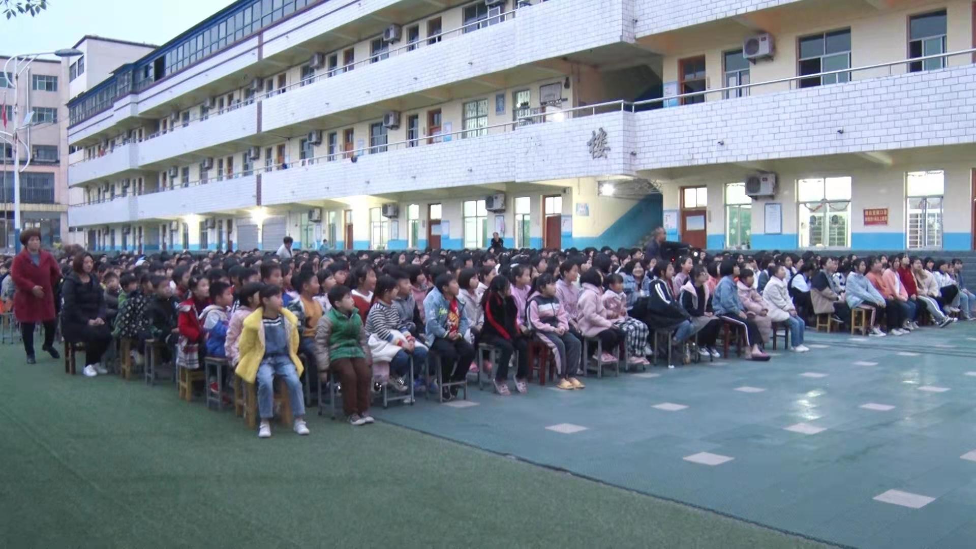 最新电影爱国,最新电影爱国之旅，自然美景的呼唤与内心的平静