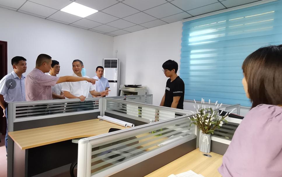 友情与陪伴的温馨日常,最新不走样的日常记录