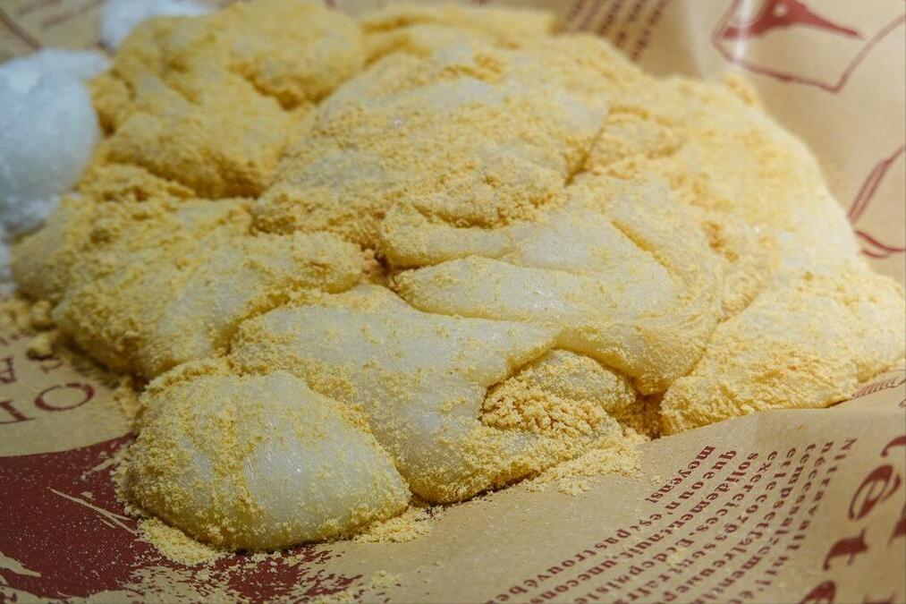 五彩细线间的温情与欢笑，端午节最新图片分享