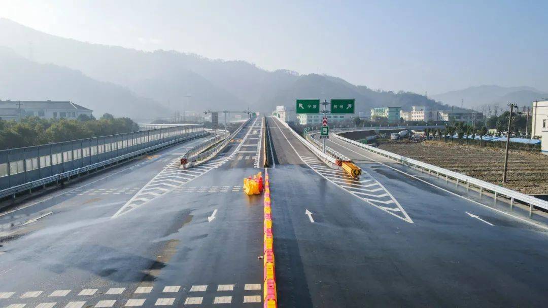 高速最新重磅,高速最新重磅,小巷中的隐藏瑰宝,一家别具一格的特色小店