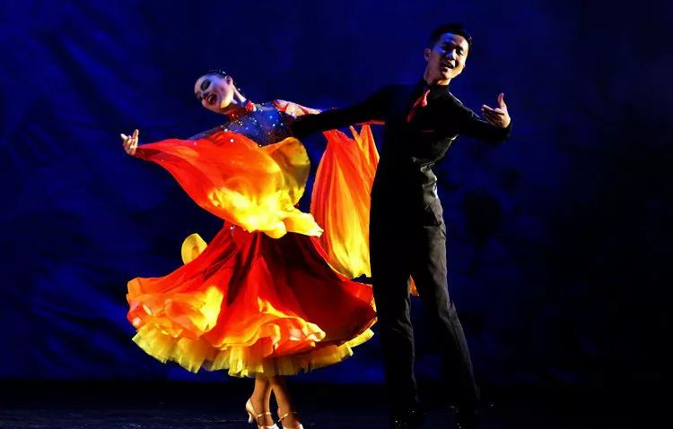 最新表白舞,浪漫情感的真挚表达