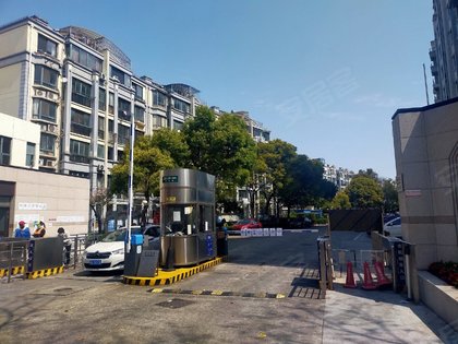 探索自然美景的旅行，最新爱法，追寻内心的平和之乐