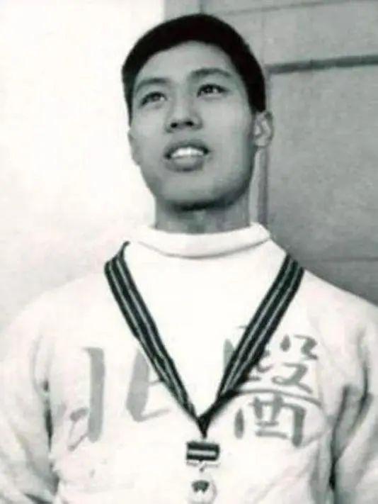 钟南山最新,钟南山最新,医学领域的璀璨明星