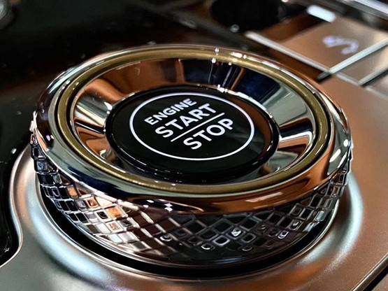 新澳2024年最新版,全方位数据解析表述_豪华款53.183