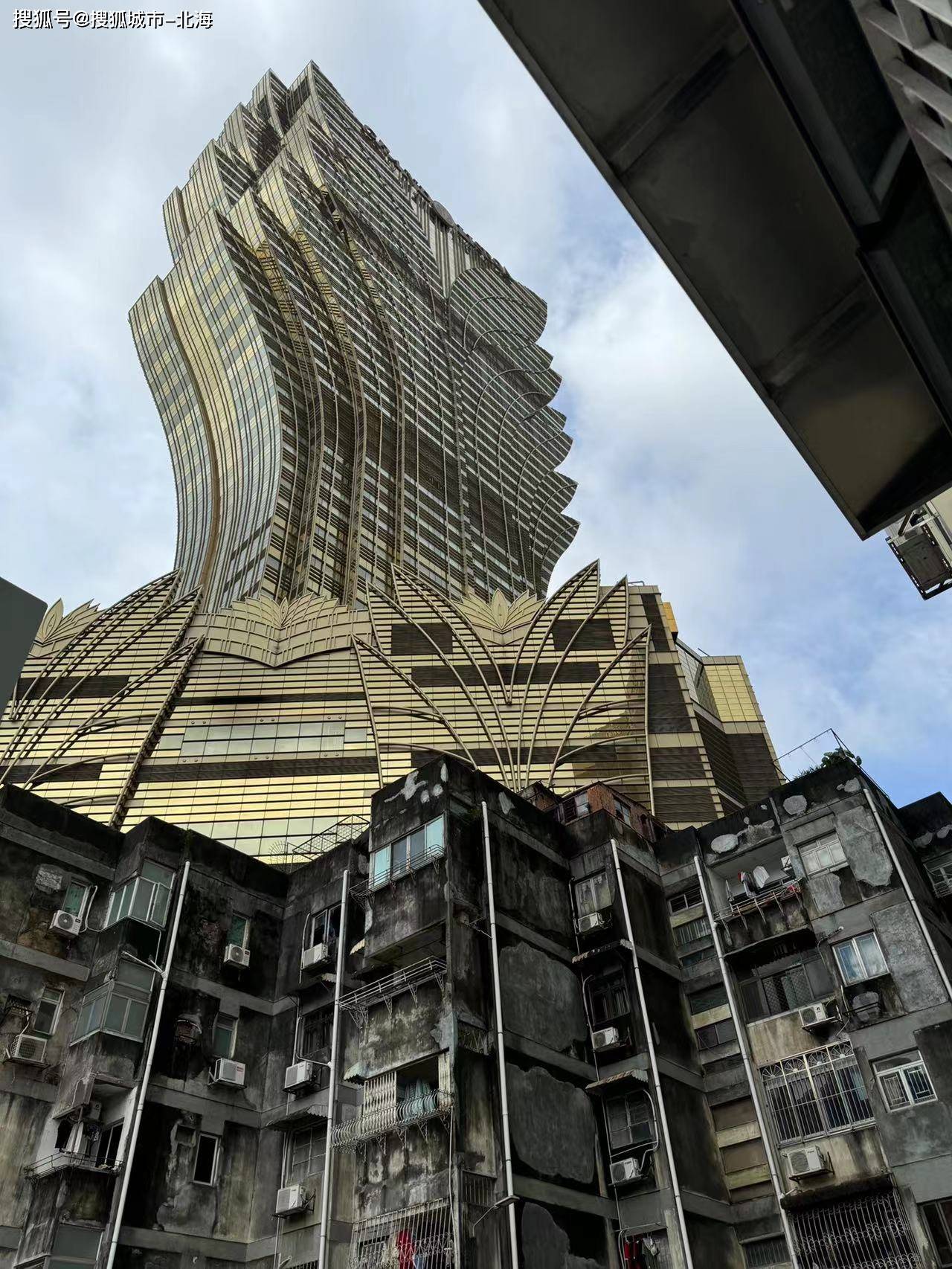 新澳门黄大仙三期必出,操作实践评估_美学版92.935