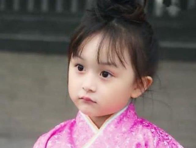 最新最红童星,最新最红童星，探索自然美景的旅行，寻找内心的平静