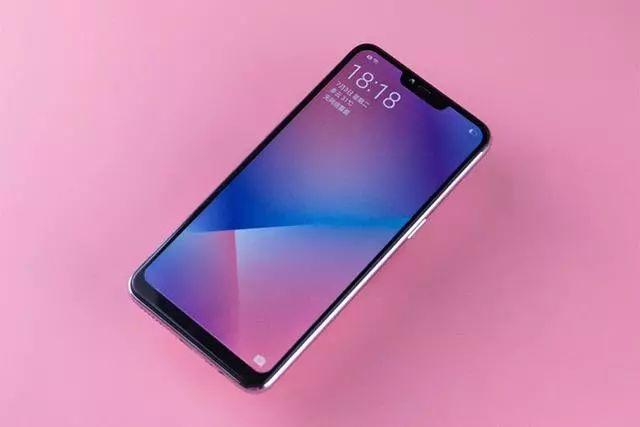 刘海屏手机最新,刘海屏手机最新，时代潮流的演变与独特地位