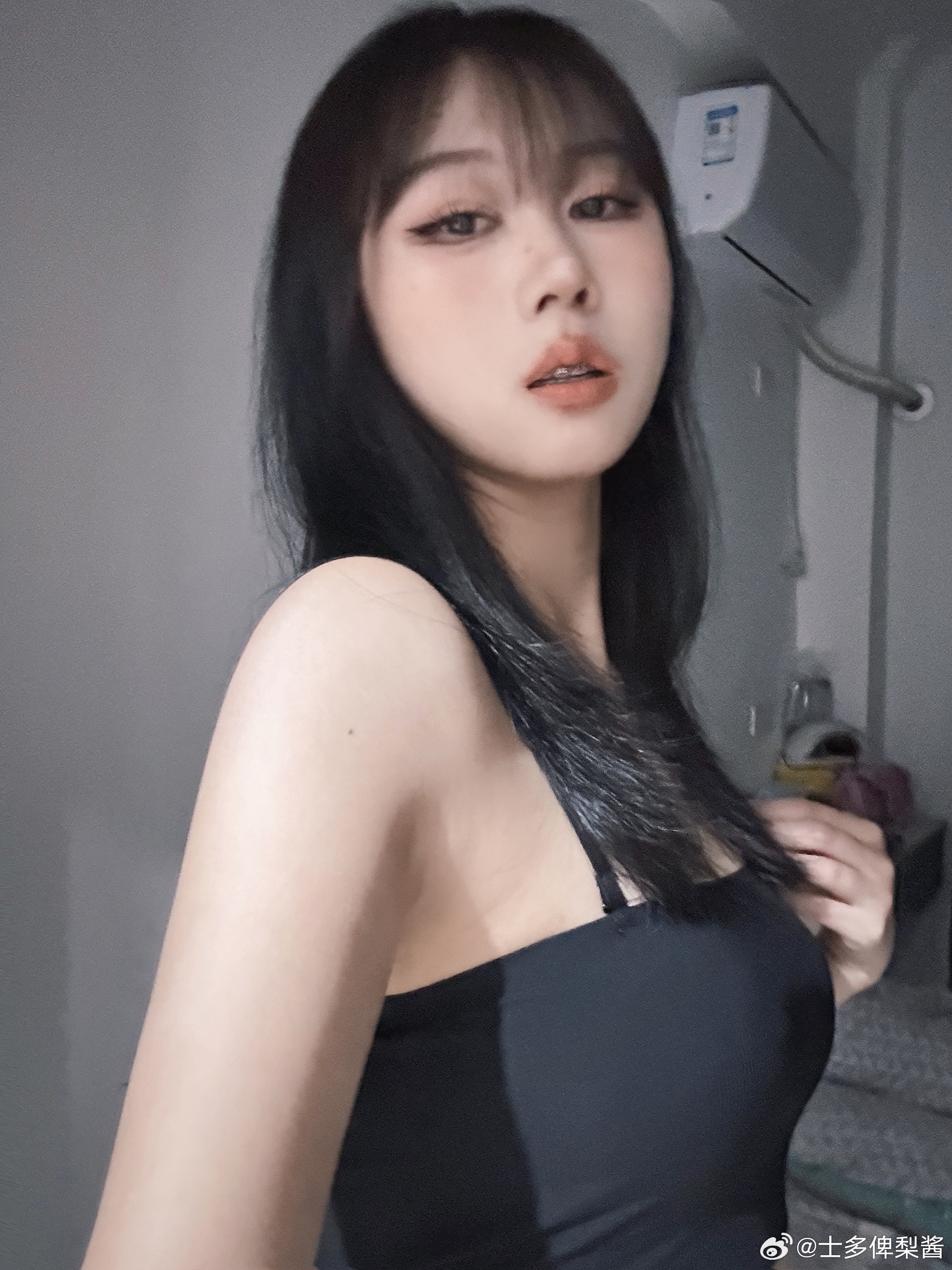 狠狠色最新图片，观点正反分析与个人立场探讨