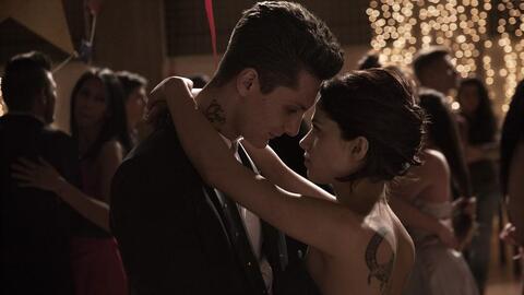 欧美吻戏最新,爱的甜蜜日常演绎激情瞬间