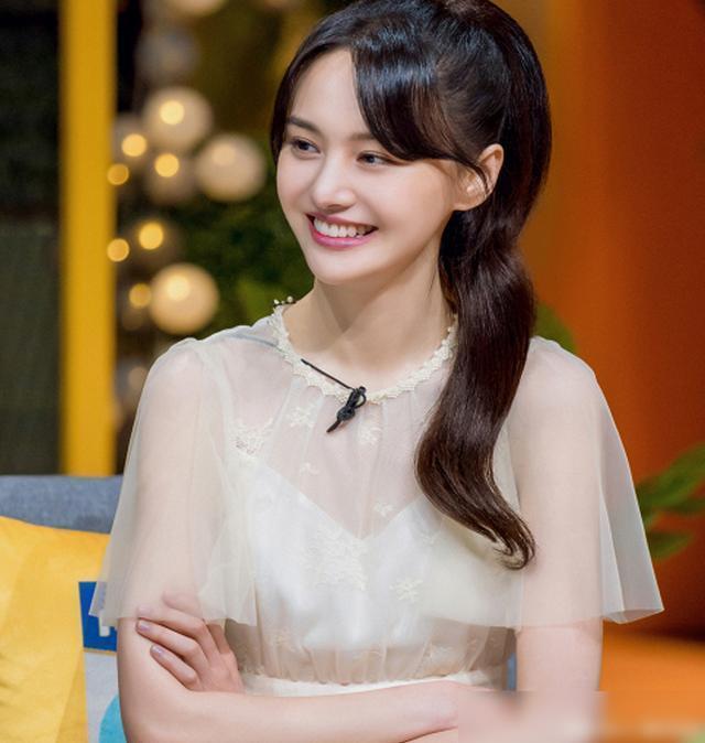 郑爽最新上线消息,郑爽最新上线消息，科技新品震撼登场，体验未来生活触手可及！