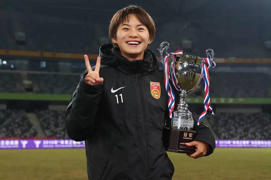 王霜最新视频,王霜最新视频，变化中的力量，自信与成就感的启示