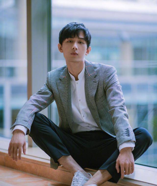 成毅最新动态,炙热关注下的最新状况!