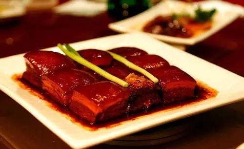 东坡肉最新,东坡肉最新,一道传统美食的现代解读