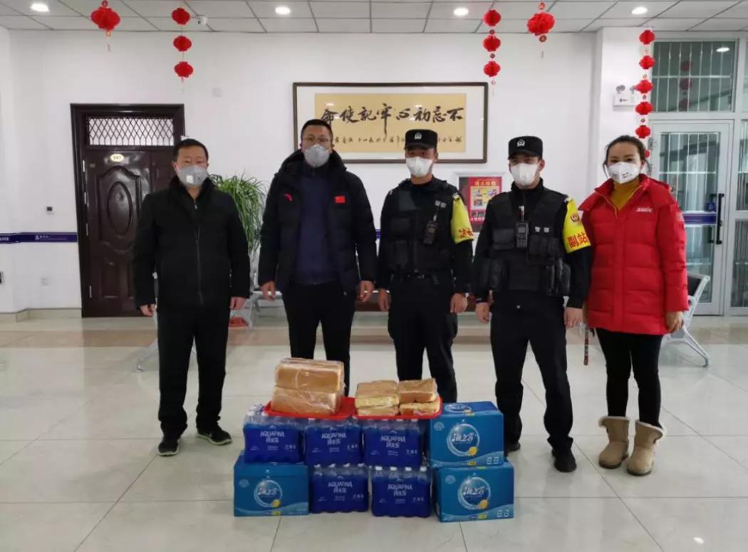 新疆遭遇新冠病毒挑战，一场自然与心灵交织的考验