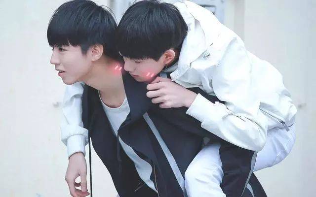 最新王俊凯王源关系,最新王俊凯王源关系，深度分析与观点阐述