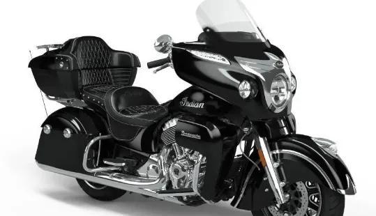 最新款大型摩托车,自然美景探索之旅启动