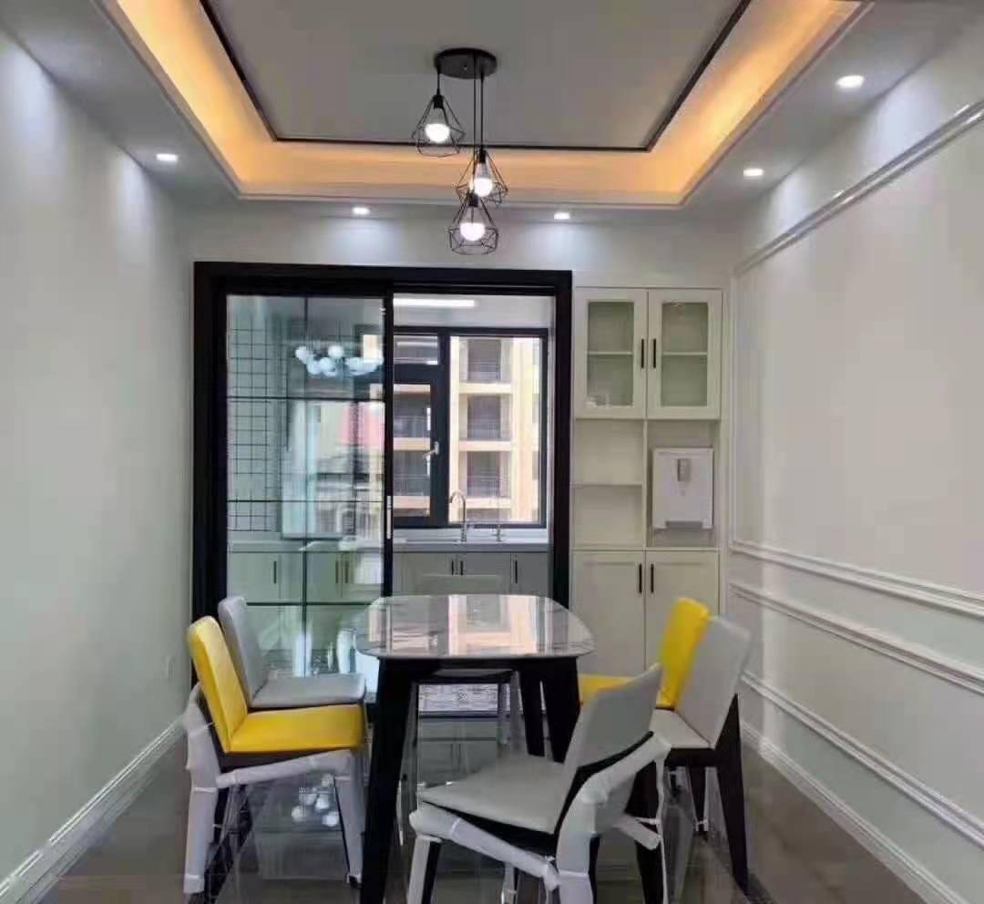 关于色一屋最新地址的科普与警示文章,警惕涉黄风险。