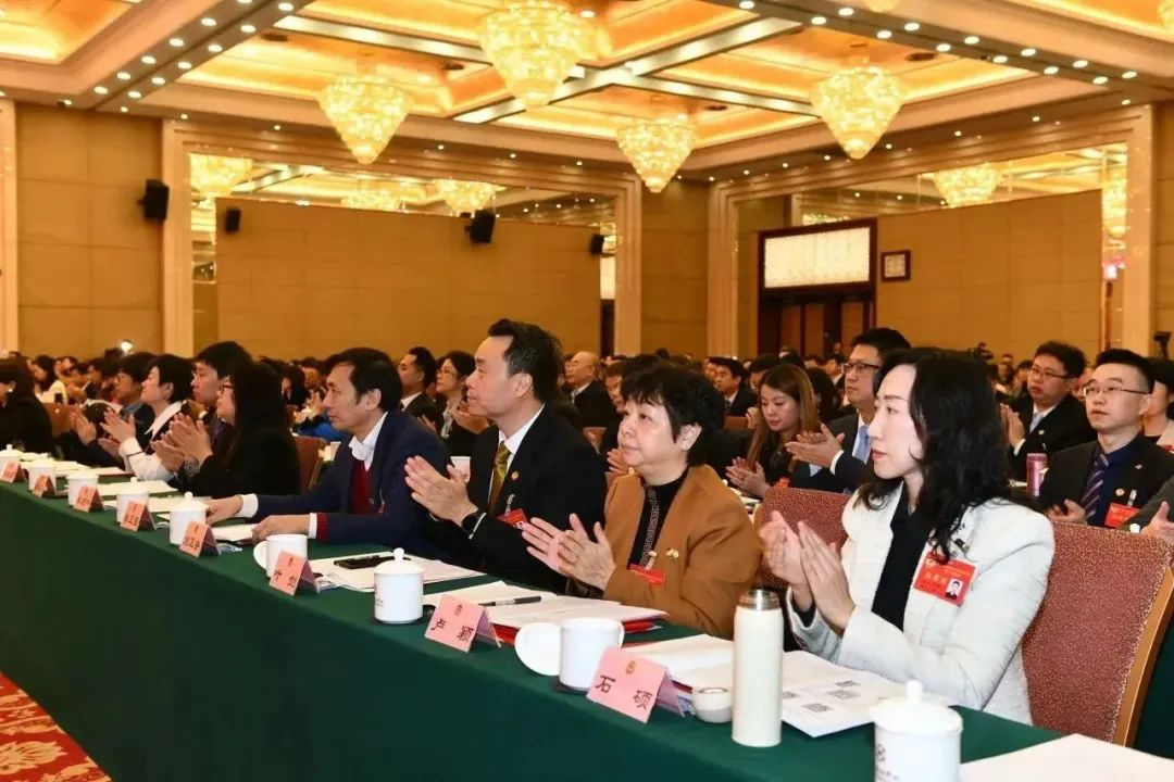 2024雷锋心水网论坛,全面设计实施_复古版92.404