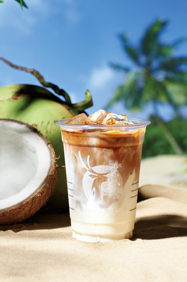 瑞幸生椰拿铁最新包装,瑞幸生椰拿铁,最新包装,科技重塑咖啡体验