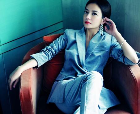 杨幂和赵薇最新作品,杨幂与赵薇最新作品——科技巨献,引领未来生活新潮