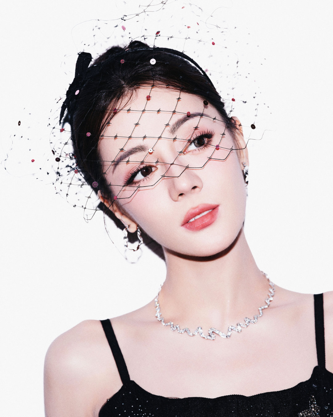 玫明星,从微光到星辰大海的励志之旅