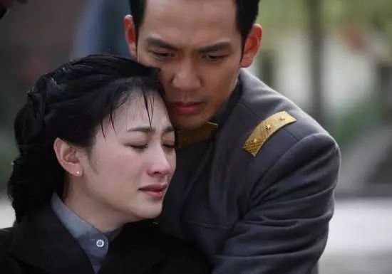 钟汉良晕倒引发女演员惊恐,自信与成就感的力量之源