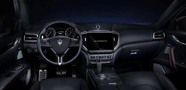 玛莎拉蒂奢华之旅，价格揭秘与绝美图片一览