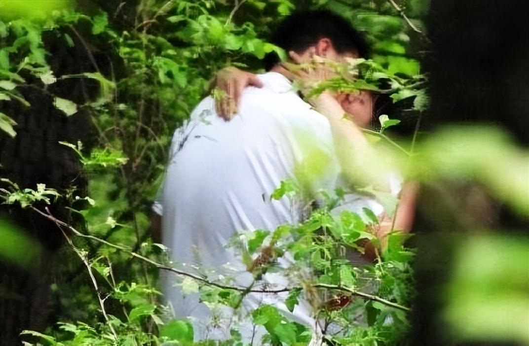 2017年度最新野战视频解析,非涉黄内容的深度探讨与分享。