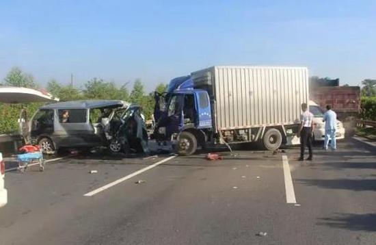 广州高速最新交通事故揭秘,事故背后与小巷美食奇遇探秘