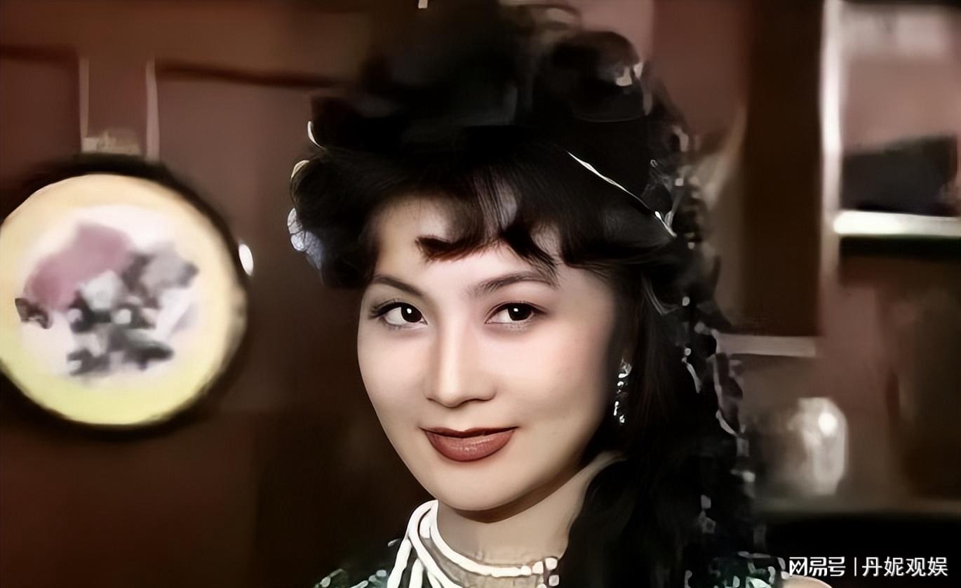 演员灯草,演员灯草，星途璀璨，时代之光