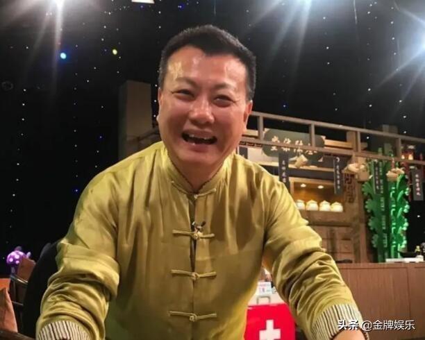 滑稽戏女演员,滑稽戏女演员,舞台上的璀璨明珠