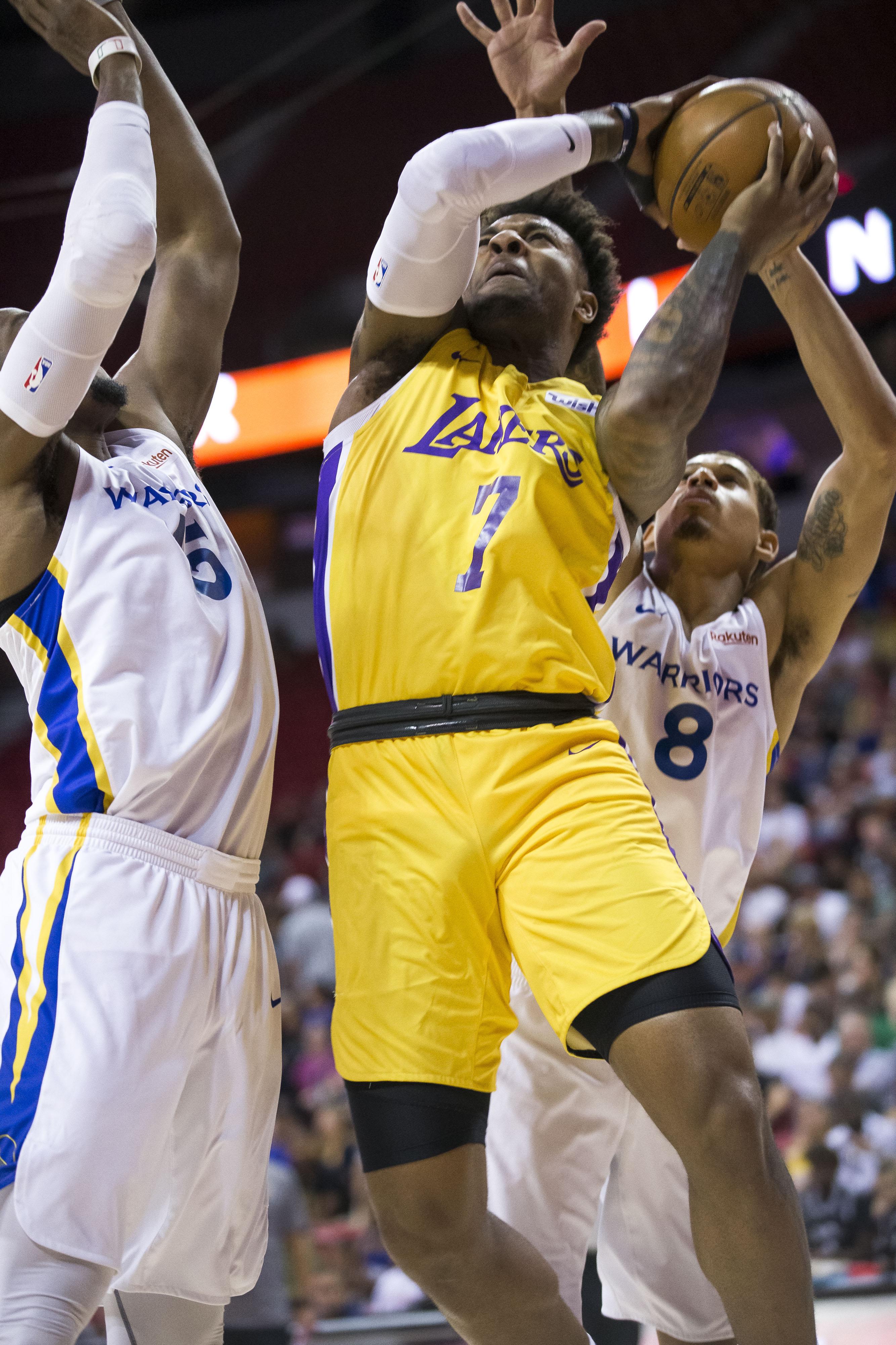 湖人队热血沸腾的比赛瞬间,精彩瞬间不容错过!