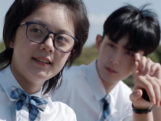 青春派2电影,热血燃烧的青春岁月时光重现!