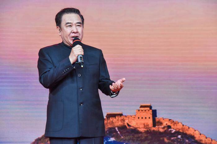 配音演员吴俊全,小巷之声传奇与独特小店探秘